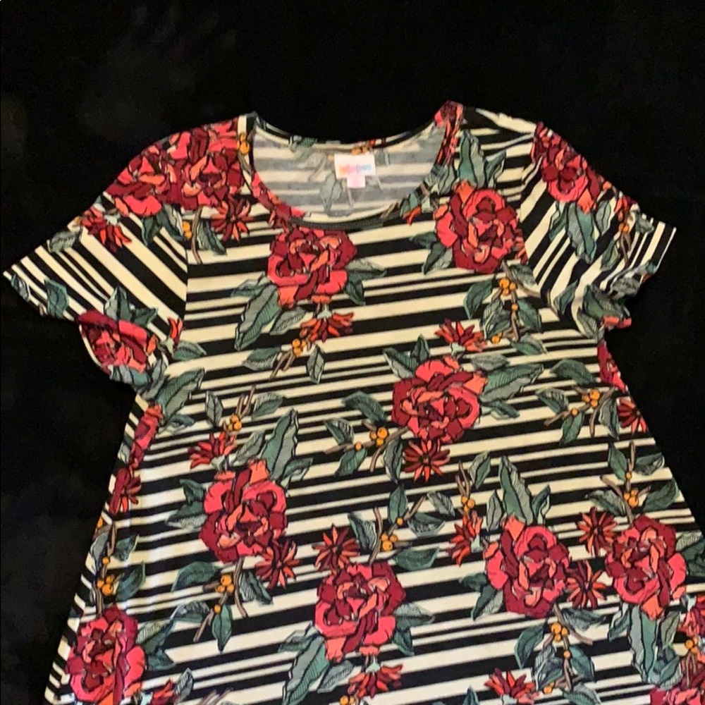 Gorgeous Carly size small nwot